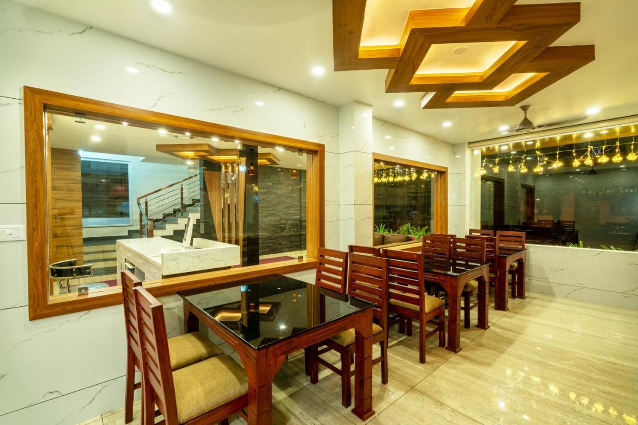 Daan Regency Hotel Thrissur Bagian luar foto