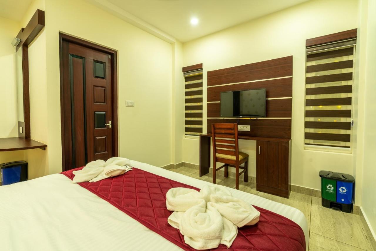 Daan Regency Hotel Thrissur Bagian luar foto